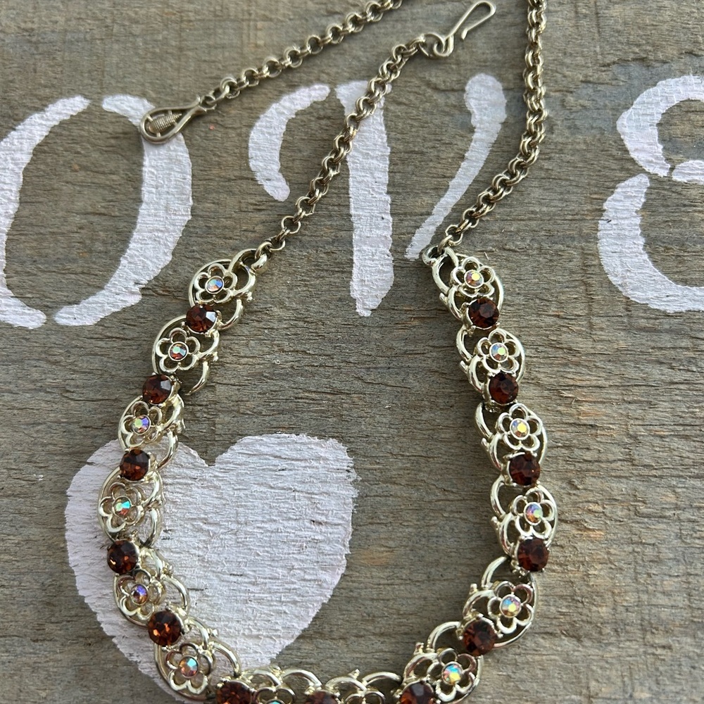 VTG Elegant Gold and purple Necklace 17 inches